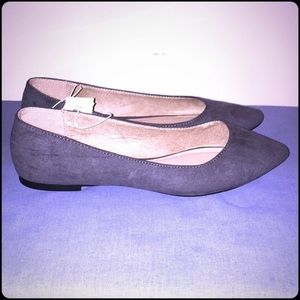 NWT Old Navy Dark Gray Pointed Flats, Size 8